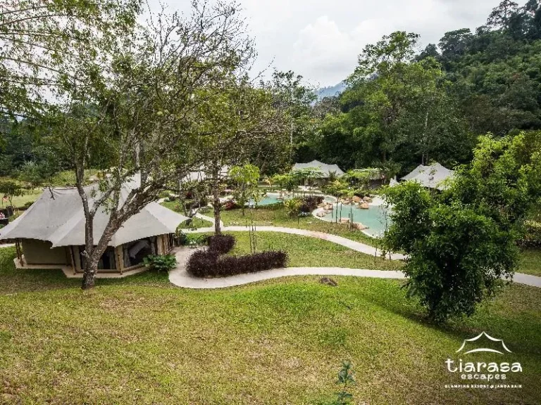 Tiara-Escapes Resort Team Building